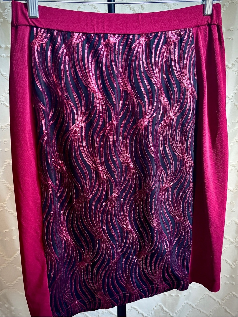 Bob Mackie Wearable Art Burgundy Sequin Wave Midi Skirt Size M